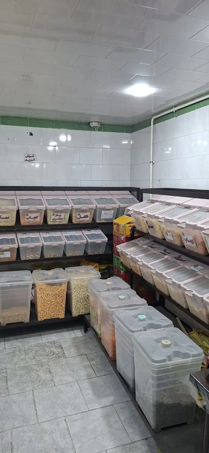 واگذاری فروشگاه دنیای مزه خیابان صفا