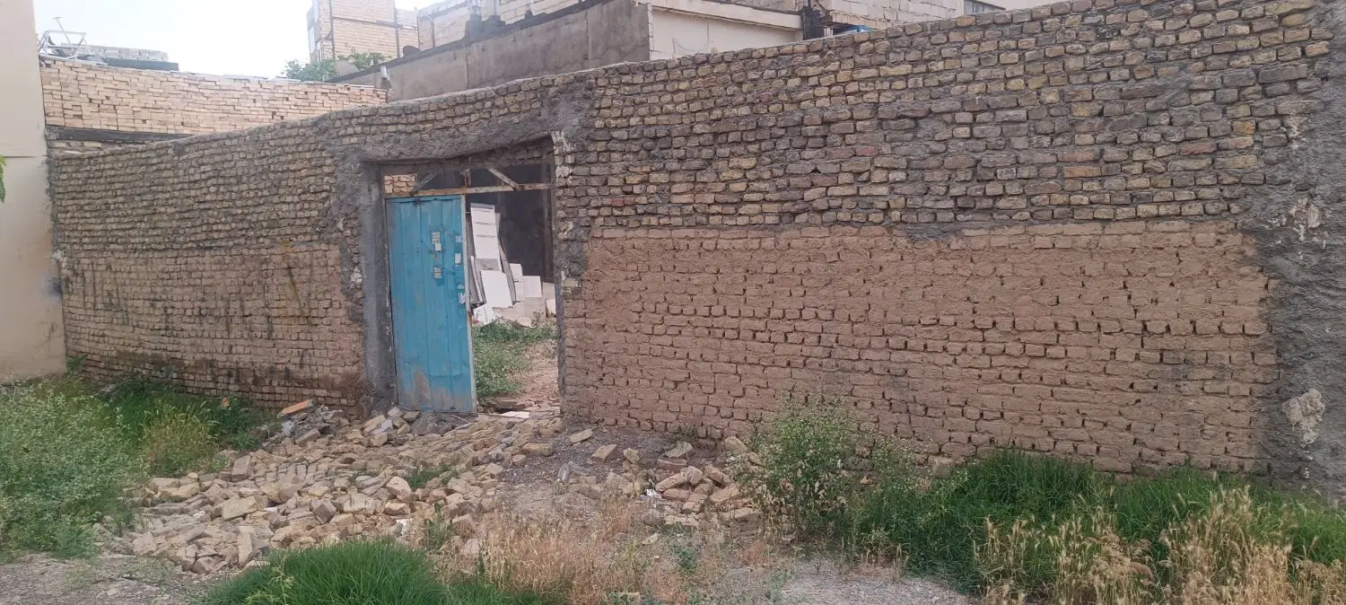 زمین 500متری  دور دیوار ارتفاع 3_5متر