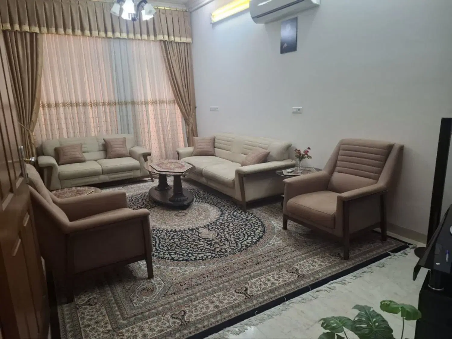 فروش فوری یک باب منزل  دوطبقه شمالی