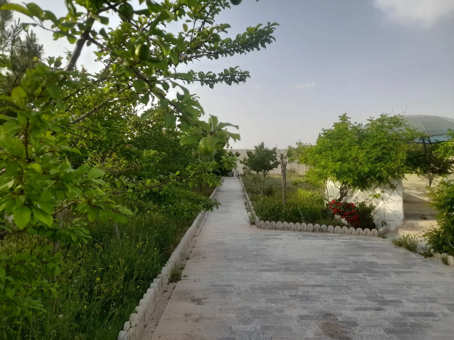 باغ ویلا ۱۰۰۰ متری جهانکوب
