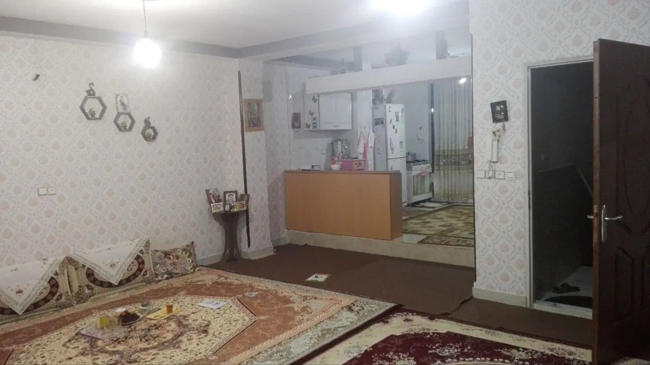 اجاره آپارتمان ۸۵ متری دو خواب تک واحدی با پارکینگ