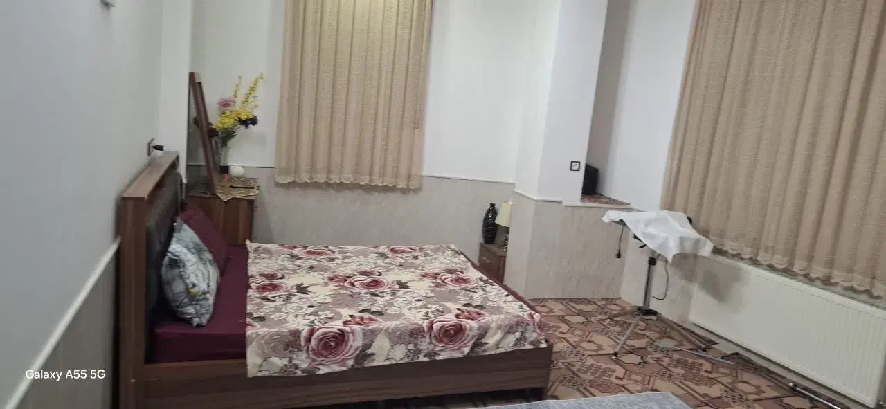 فروش منزل مسکونی مهرجرد خ طالقانی