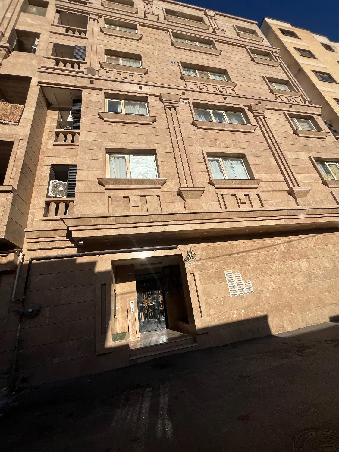 آپارتمان دوخواب و سه خواب سفیر شمالی