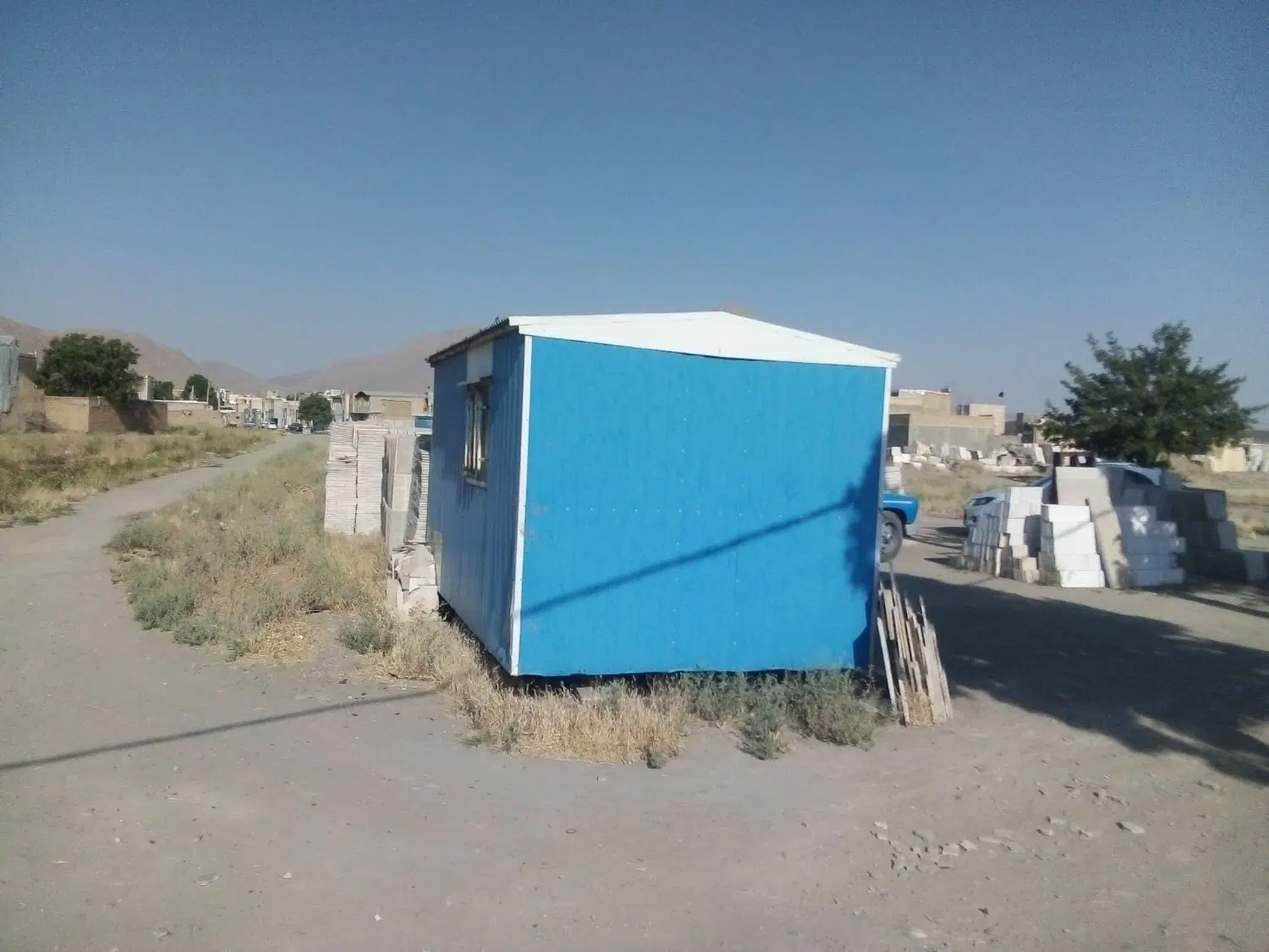 زمین بر خیابان تاجوک