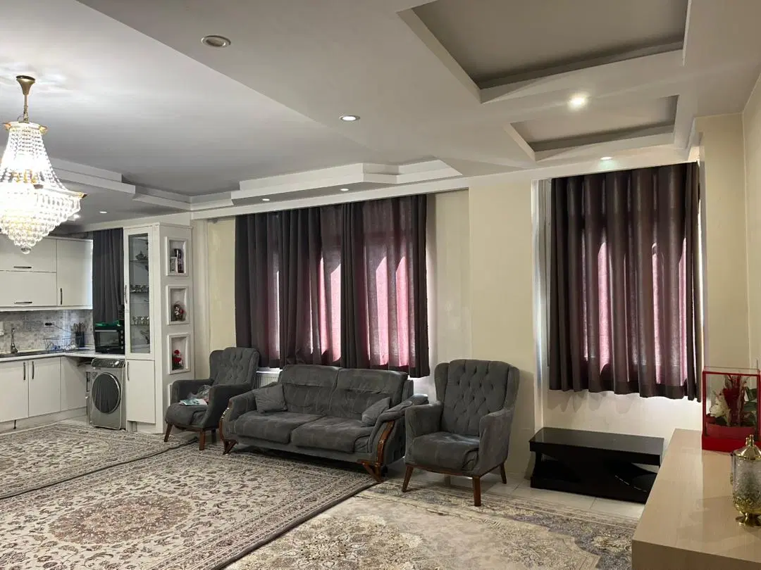 115 متر رهن کامل طبقه اول فول امکانات