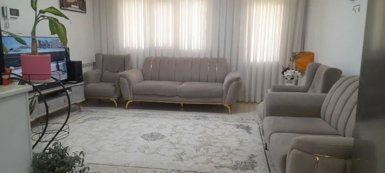 واحد ۶۰ متری شیک با حیاط ۱۶۰ متر