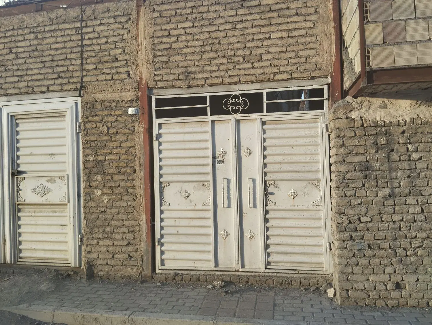 یک باب بنا تمام اسکلت کارگاهی