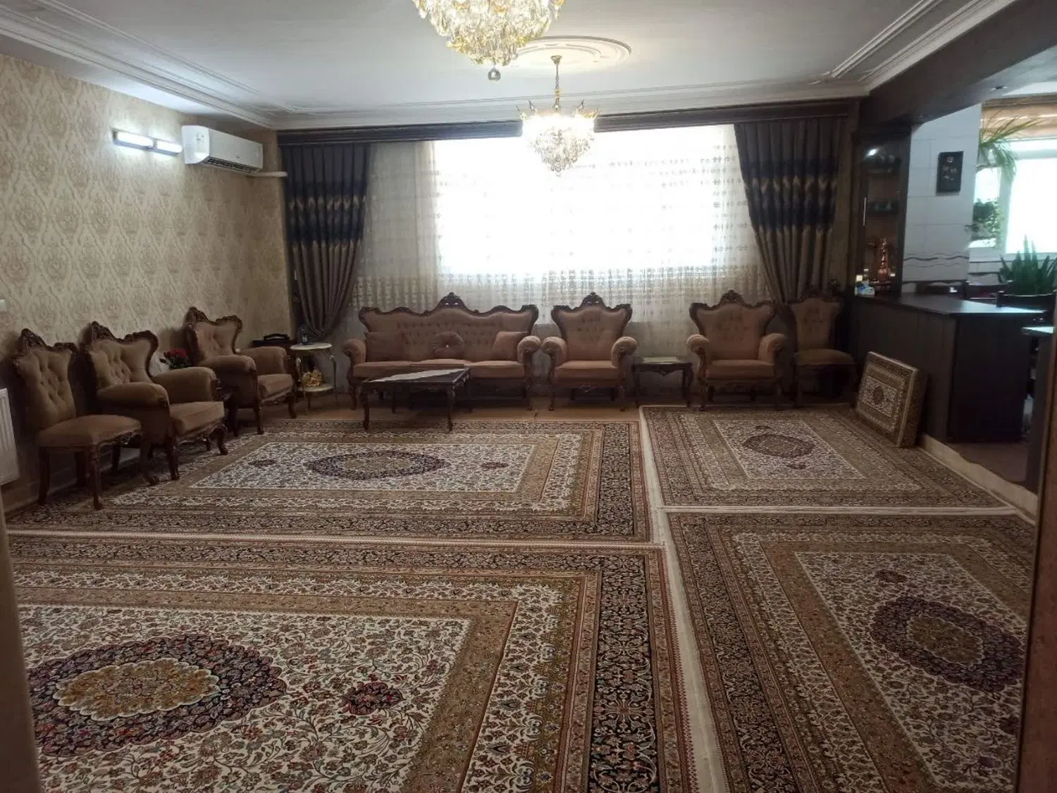 فروش آپارتمان 124متری در خ شهدا ک حکیمیان