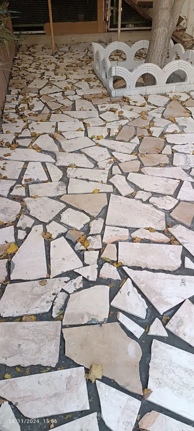 زمین  روبه روی مصلی