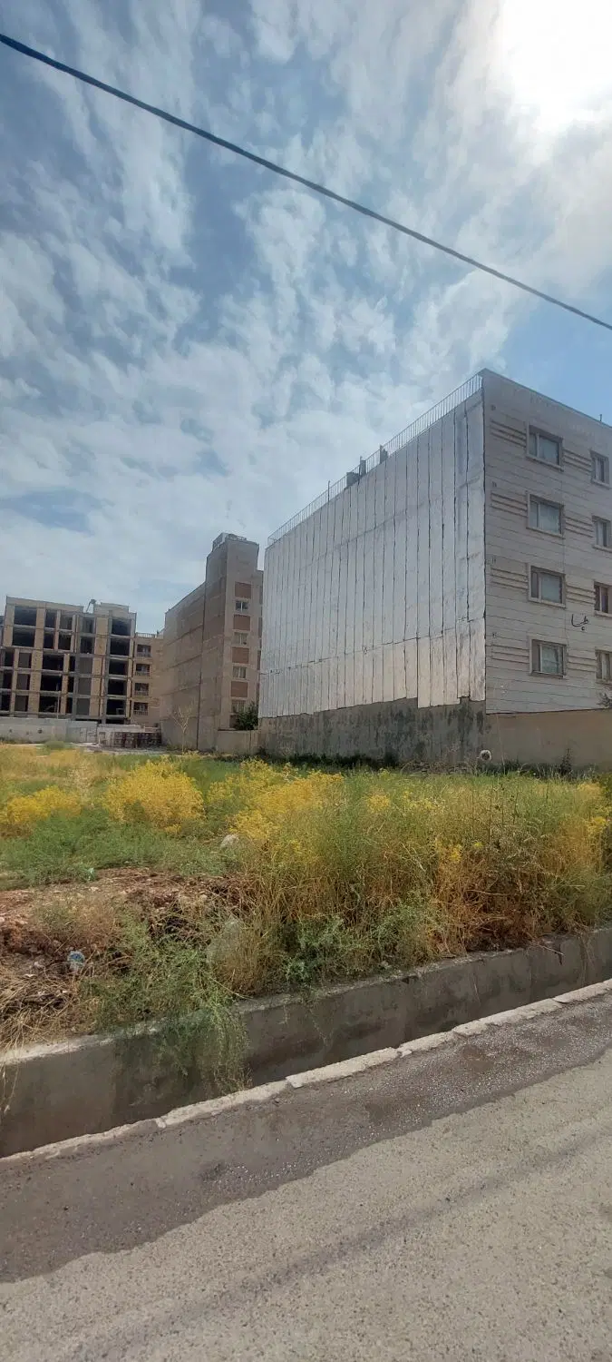 زمین۱۲۰۰متر امیرکبیر گچی شهرک خشرو بعد از تالار۱۱۰