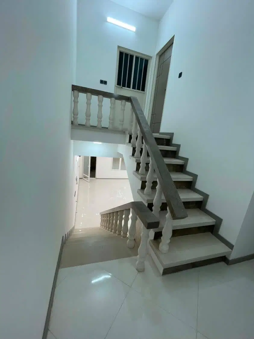 خانه ۱۷۵ متری در راوند