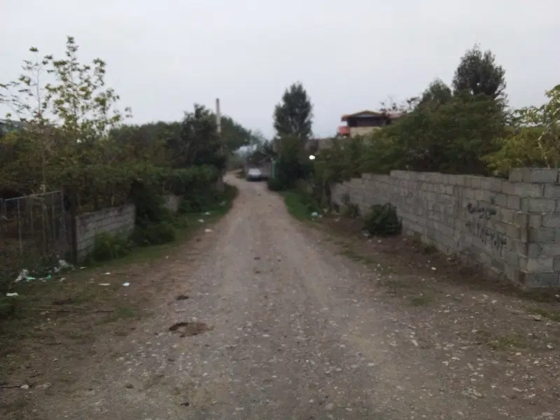 زمینی به مساحت 2000متر