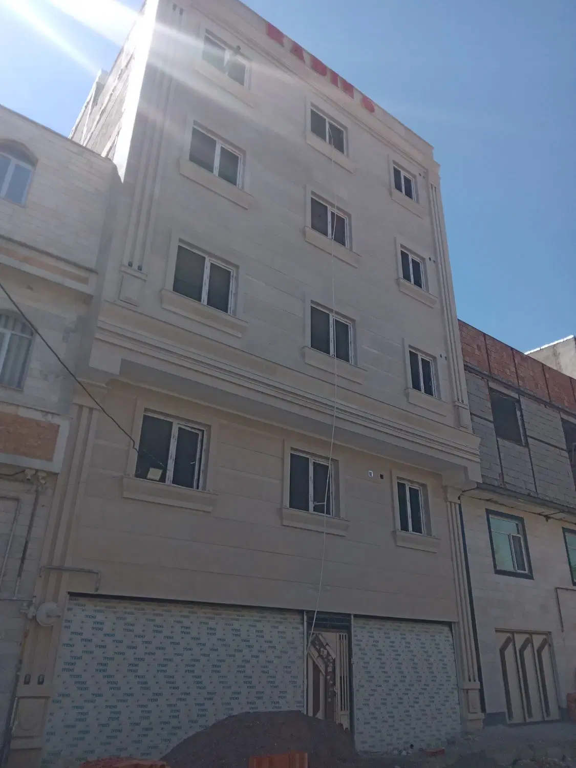 پیش فروش واحد مسکونی ۱۱۰متری شهرک نیستان
