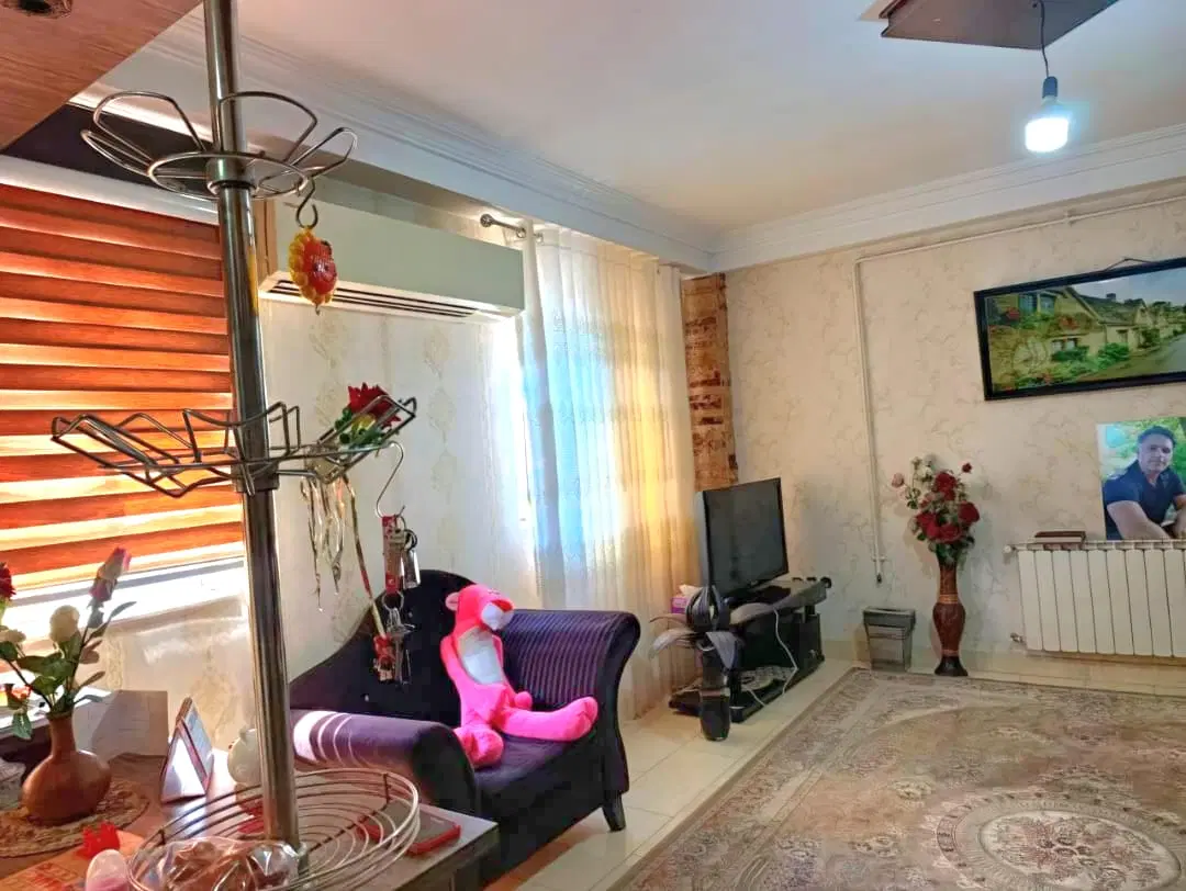 ابتدای خ تهران اپارتمان ۸۵ متری