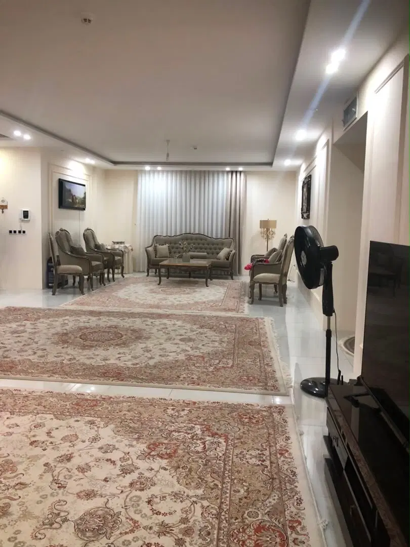 تک واحدی _ حاشیه اقدسیه _ سه نبش