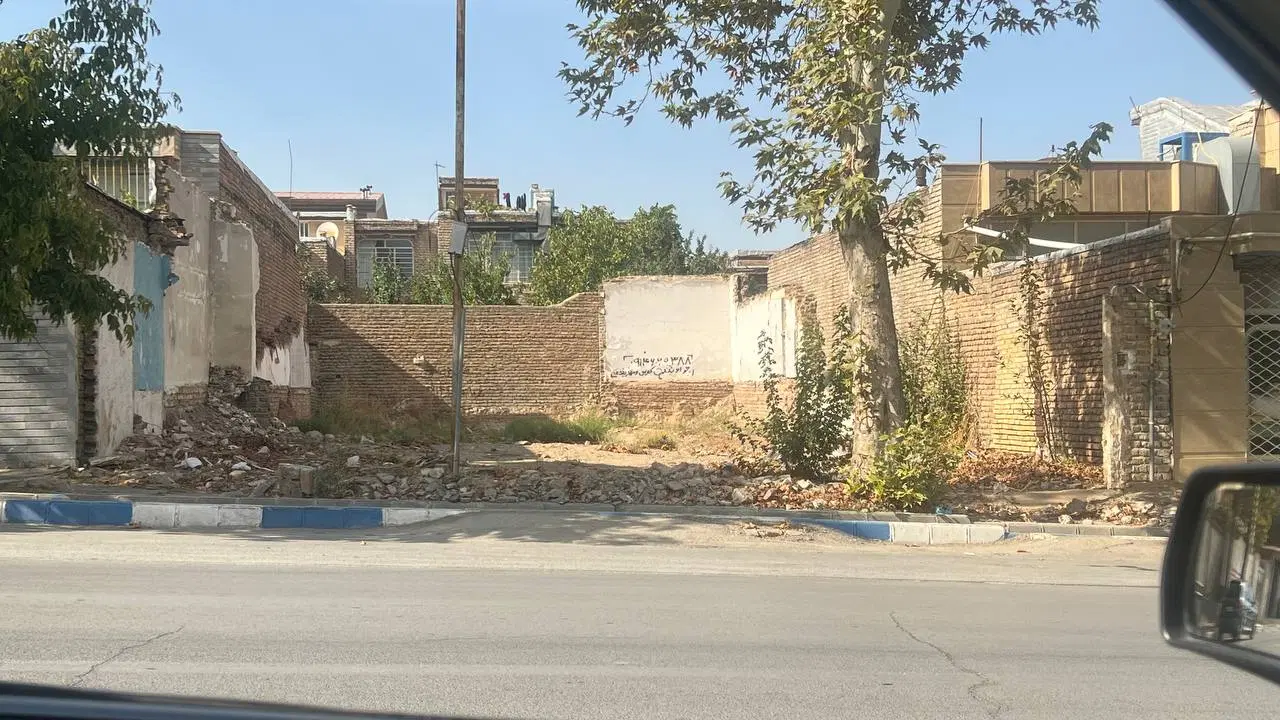 فروش فوری یک قطعه زمین مناسب اپارتمان سازی