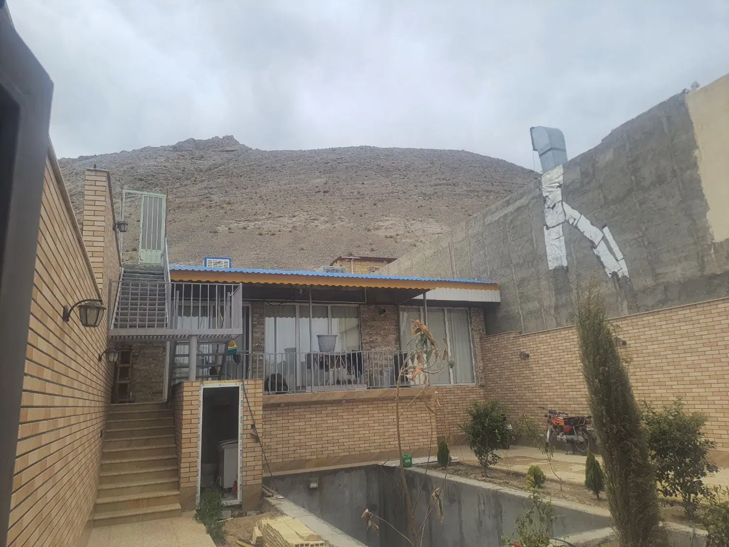 فروش خونه باغی معاوضه هم دارم