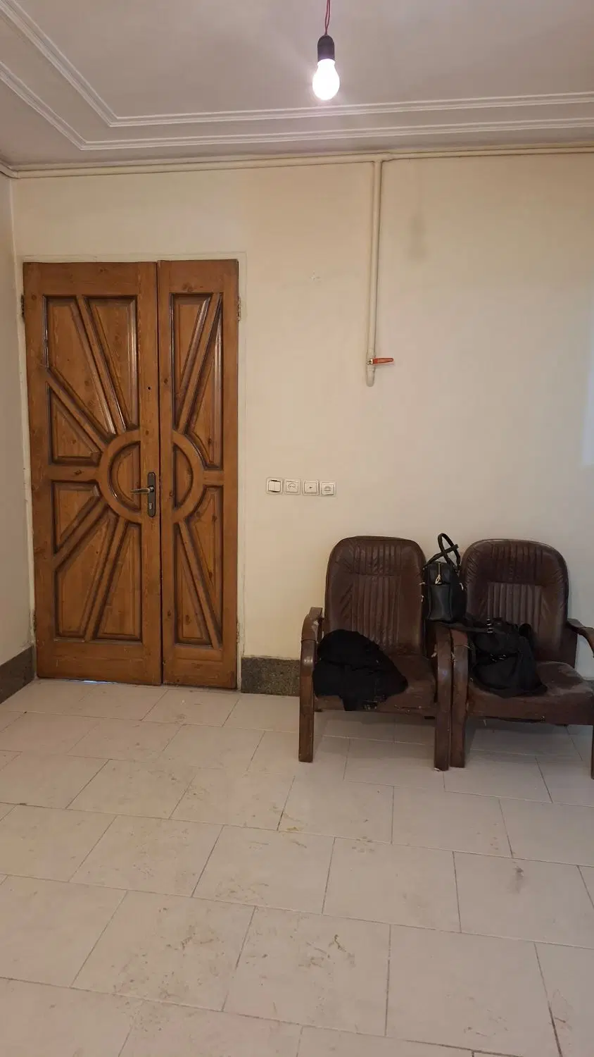 واحد اداری بهترین موقعیت سر فاز یک بر خیابان اصلی