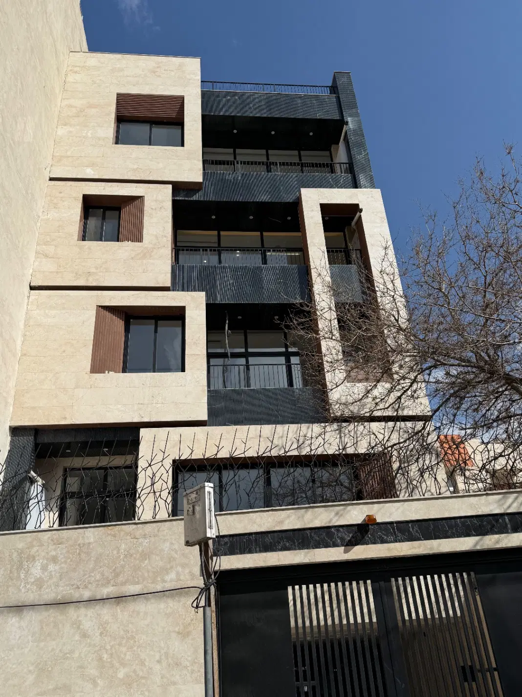 فروش ۱۲۰متر نوساز دوخواب مستر دوکله فول امکانات