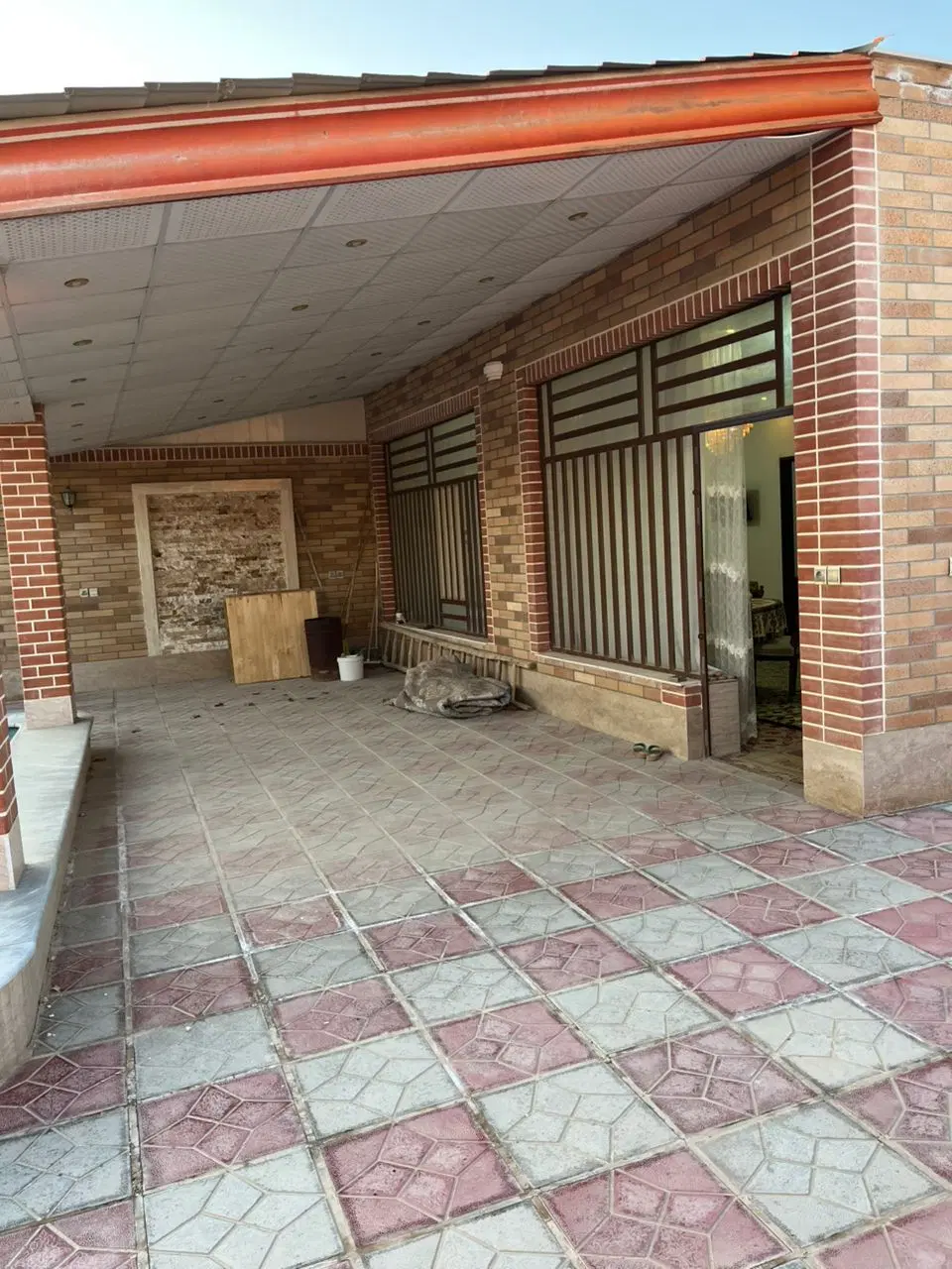 باغ قلعه سفید بلوار پژوهش