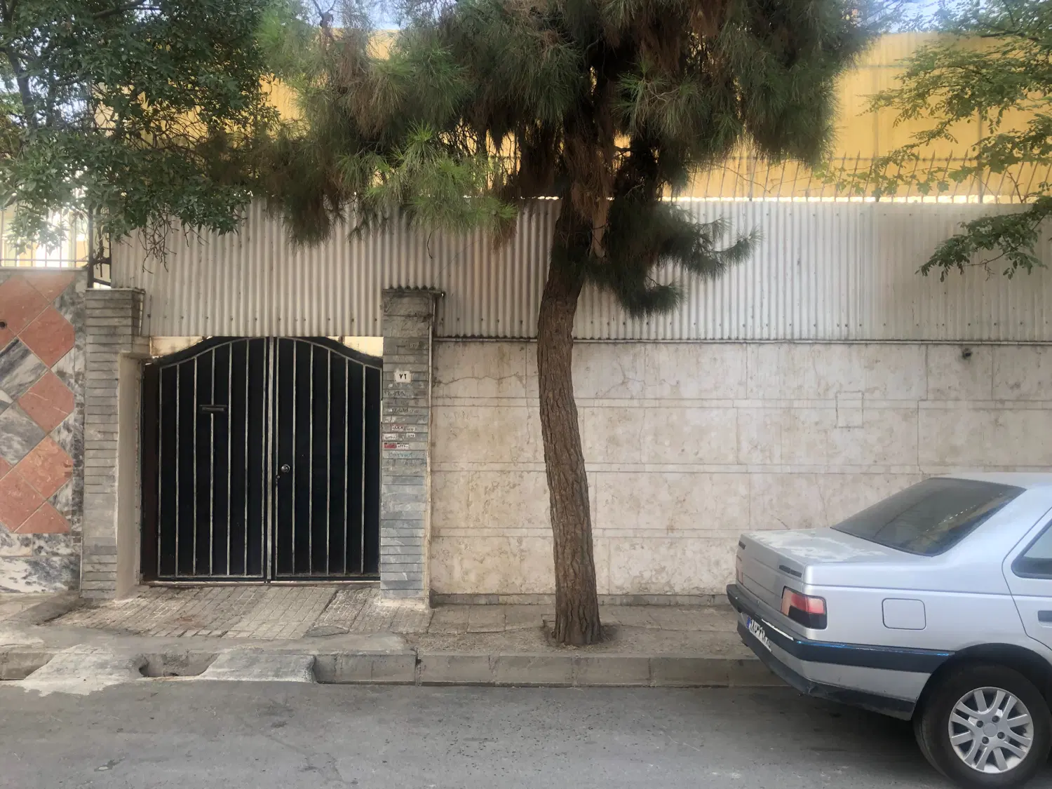 ویلایی در بیستون .سه نبش .بینظیر برای ساخت