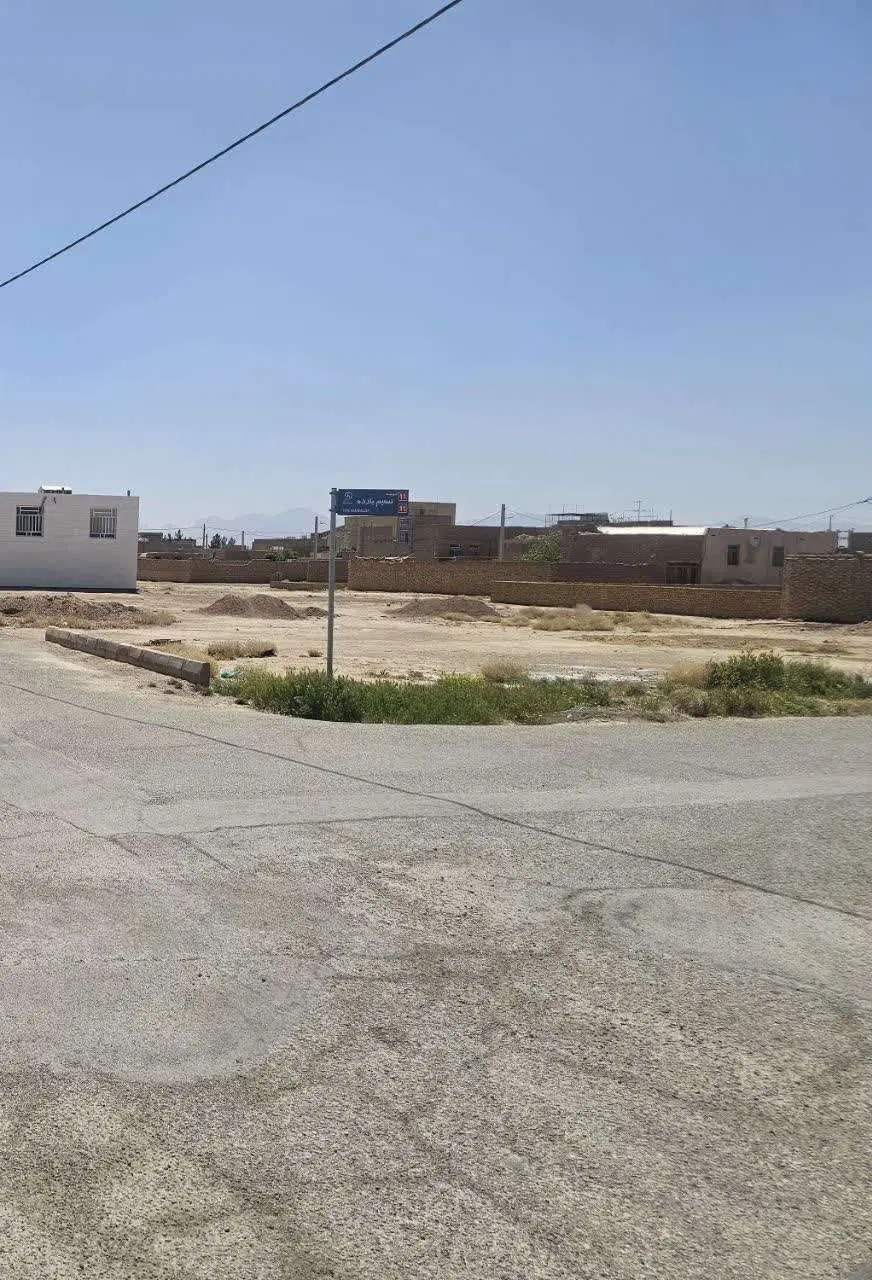 زمین جنوبی داخل کوچه مهزاد