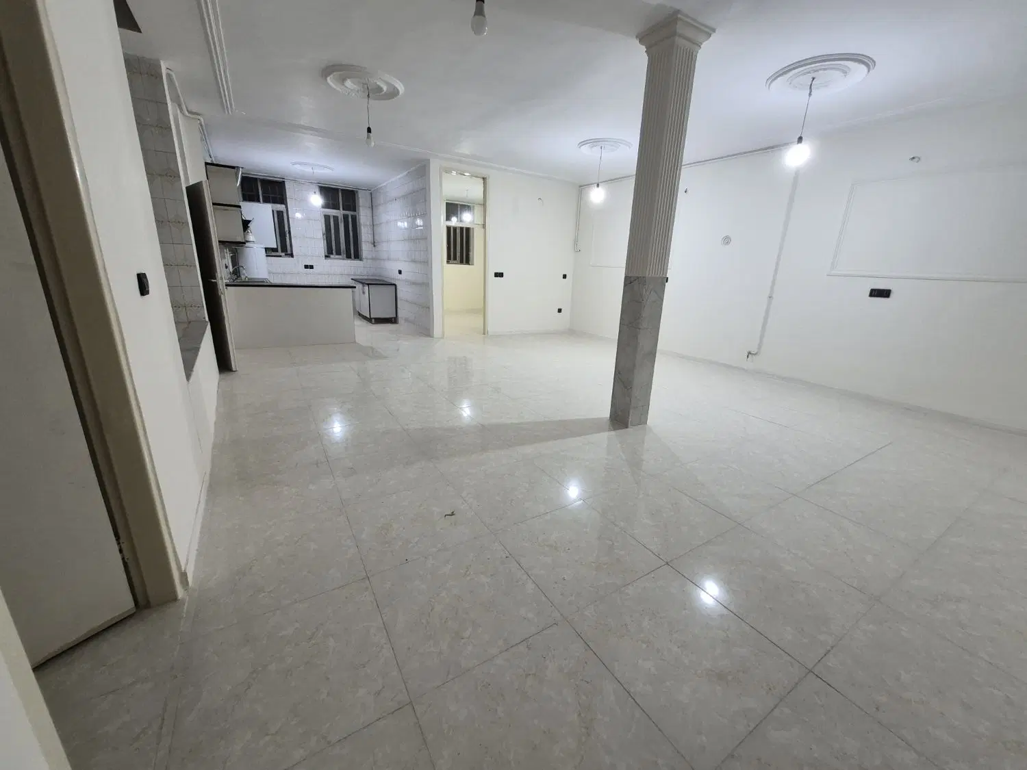 اجاره منزل مسکونی حیاط دار دربست (بازسازی شده)