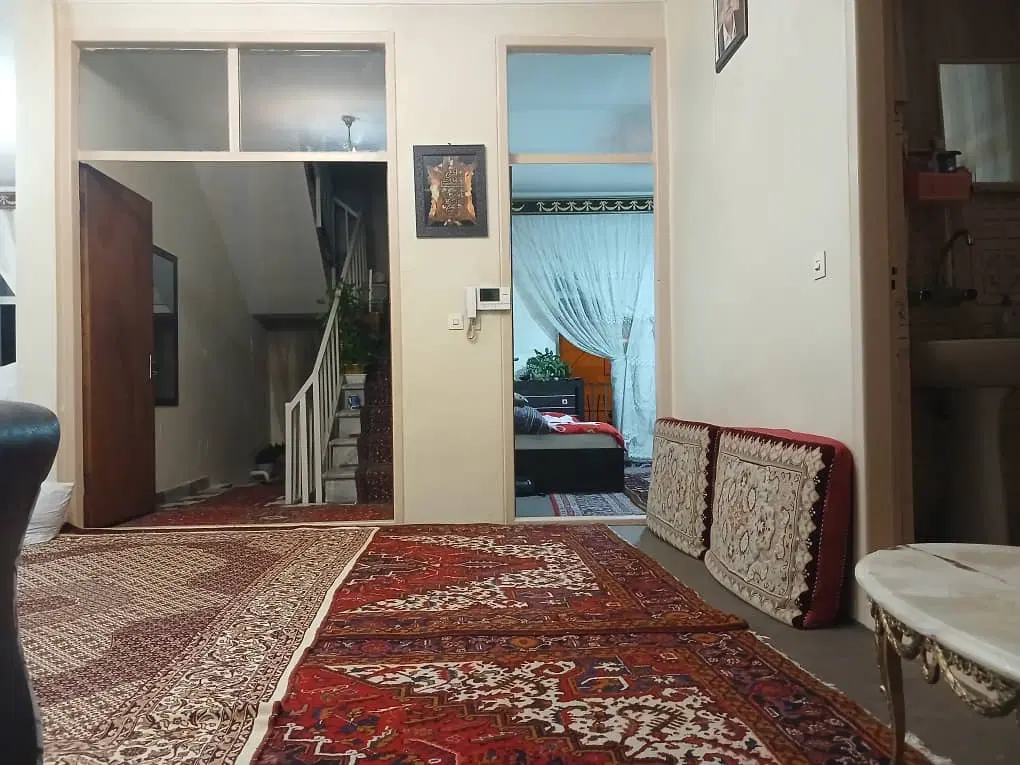 حیاط ویلای در کوی توحید