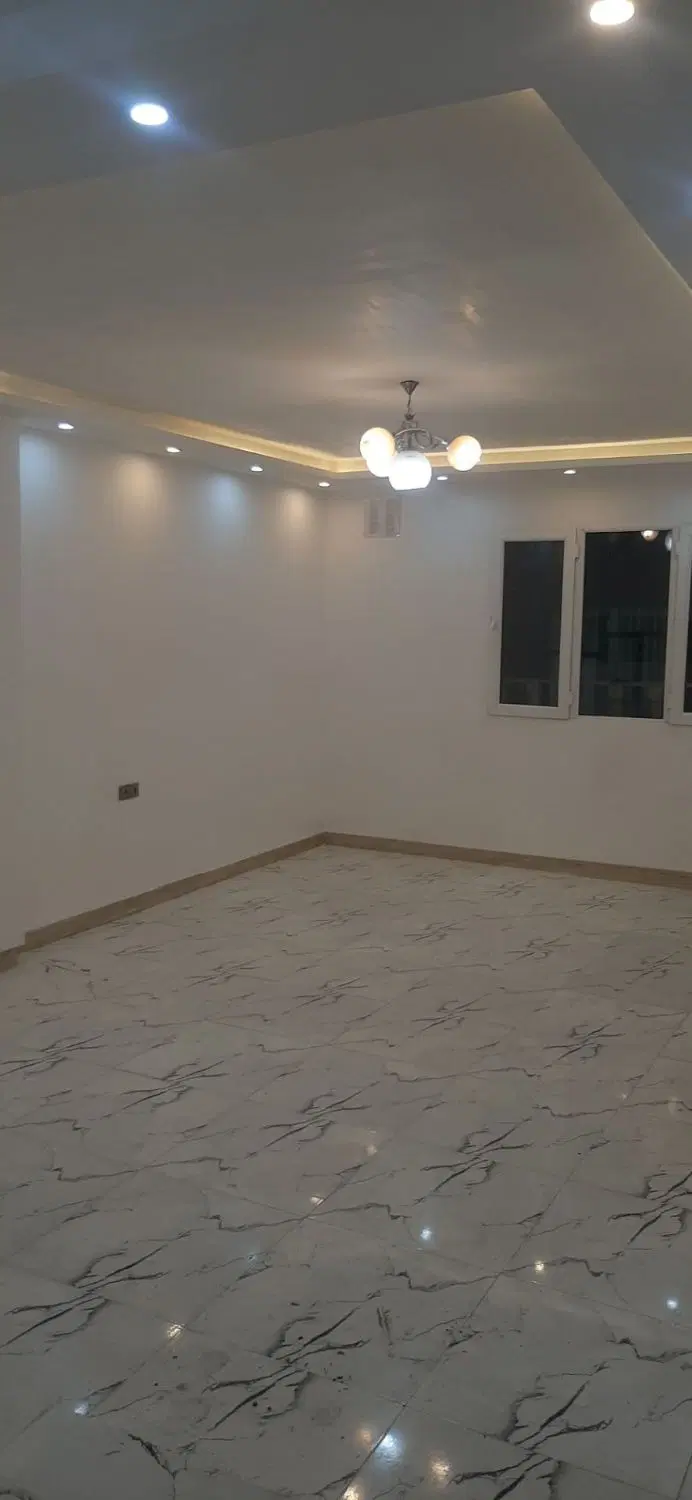 فروش یک طبقه آپارتمان رسالت ۱۶۸ کوچه ۱۰ متری
