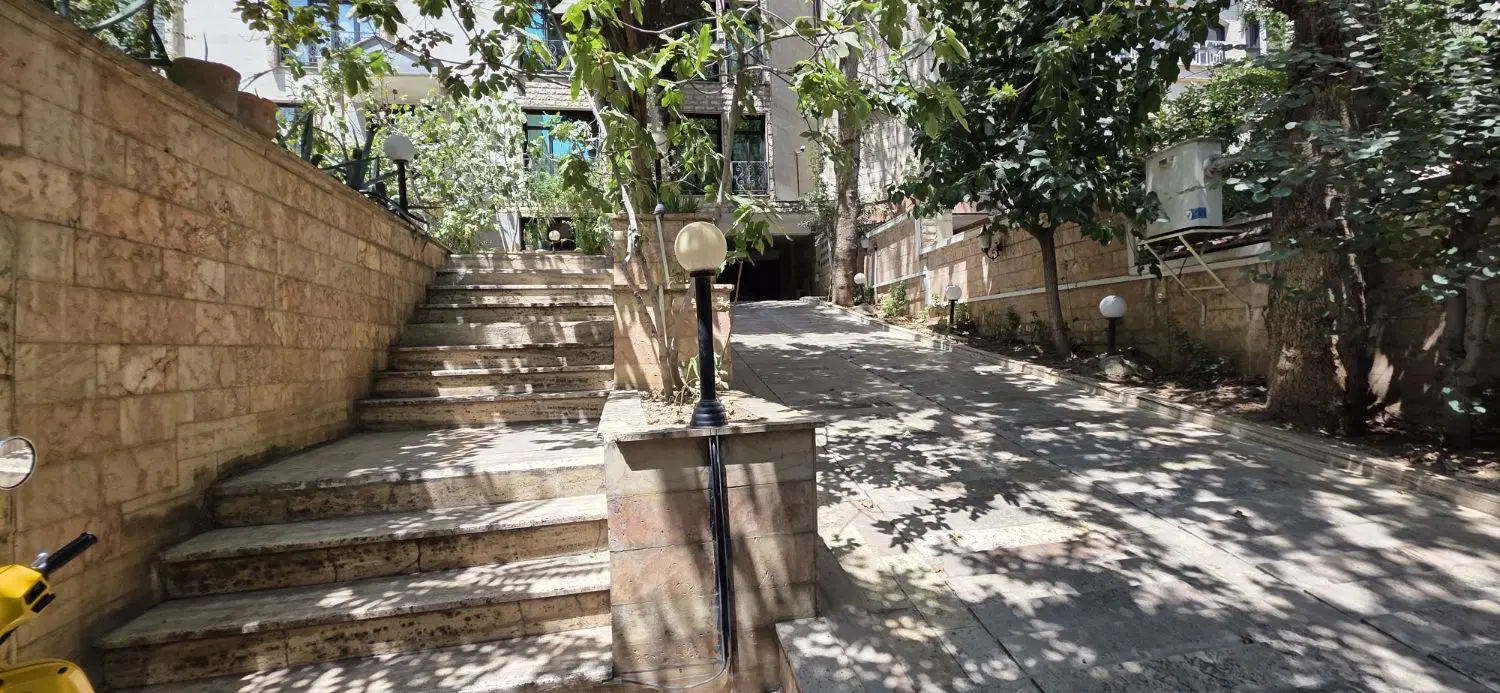اجاره آپارتمان ۱۳۸ متری اختیاریه سه راه منظریه