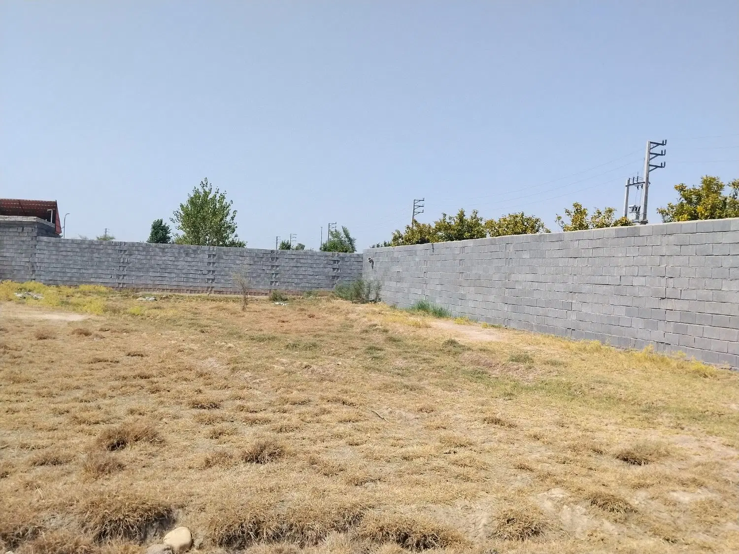 یک قواره زمین ۹۰۰ متری