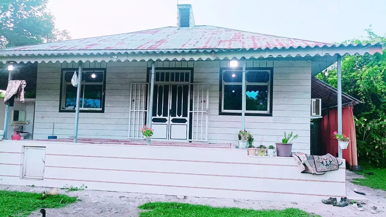 ویلا باغ ۷۵۰ متری سند دار