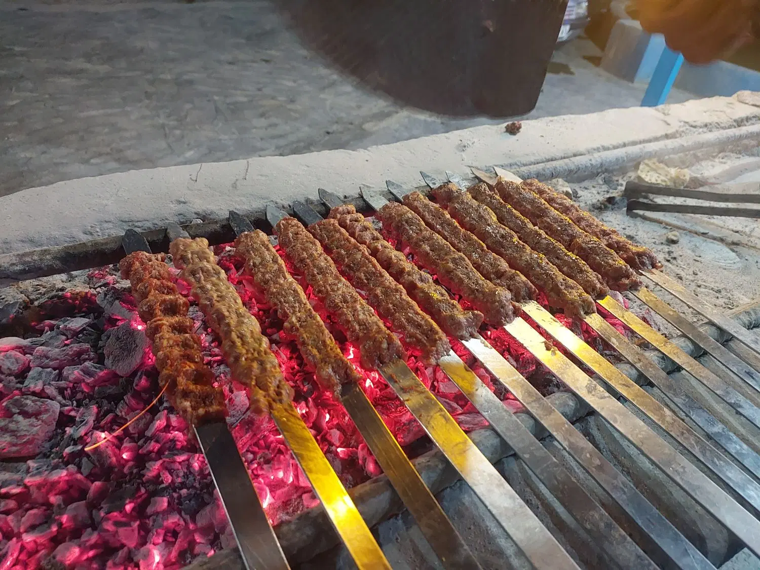 کافه کبابی ، کبابسرا ، کبابی اجاره