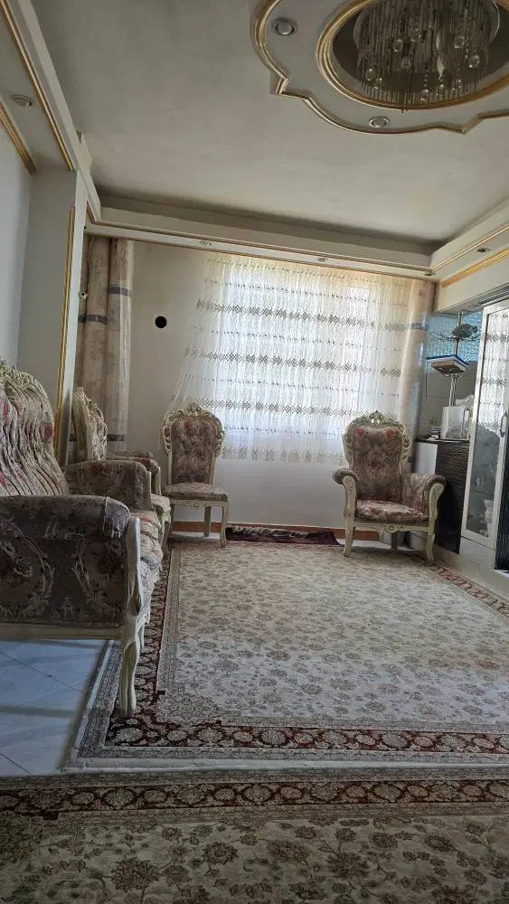 ۶۰ متری تک واحدی تا برج۱۲مستاجر داره اول اسفند ماه