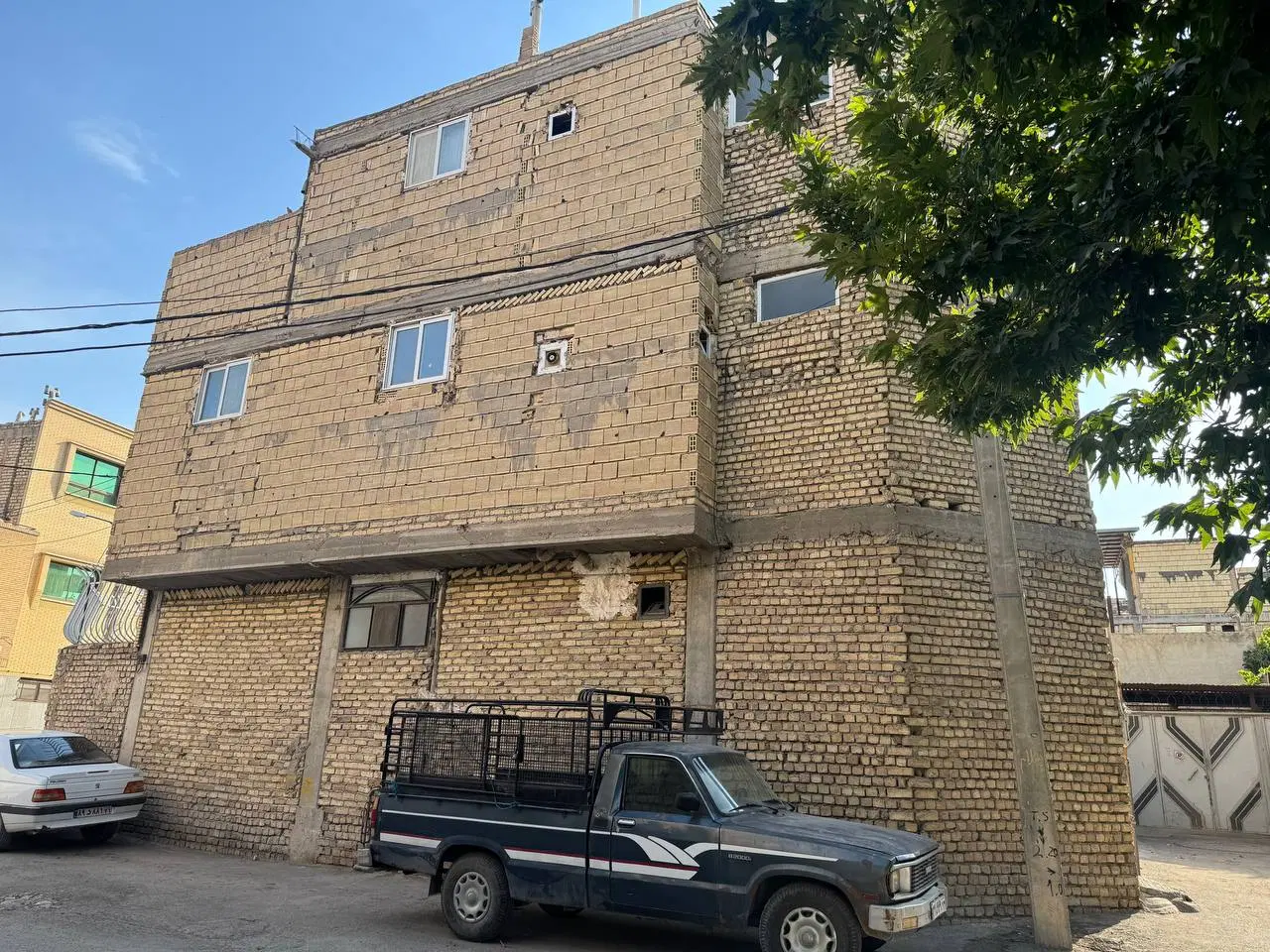 خانه سه طبقه