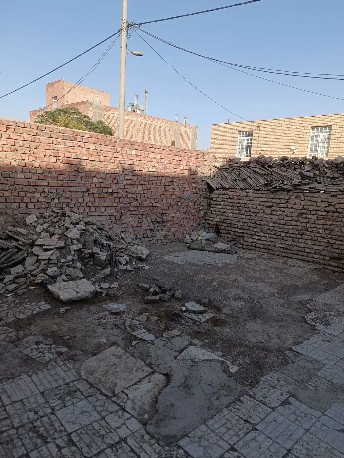 خونه کرایه ی خیابان نماز کوچه 16