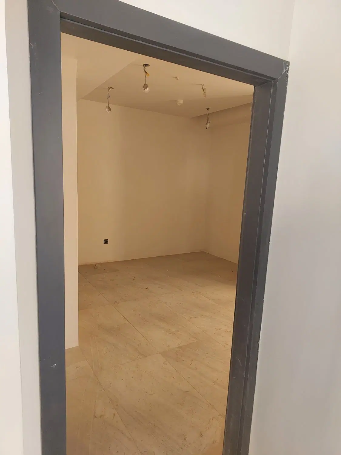 ۲۰۰متر نوساز لرزاده