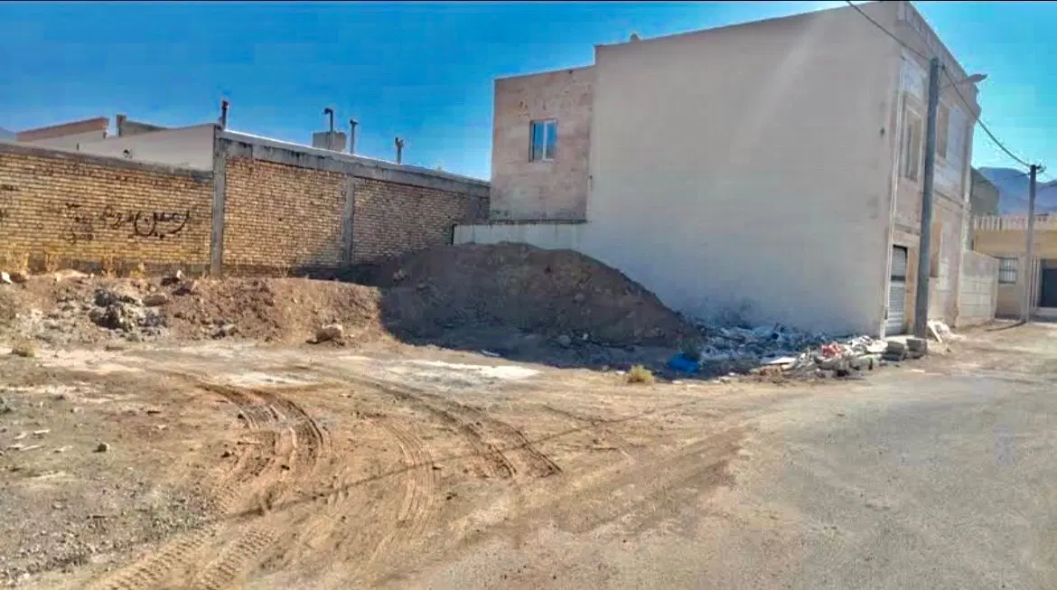 زمین ۳۰۰ متر مرکز شهر تفرش