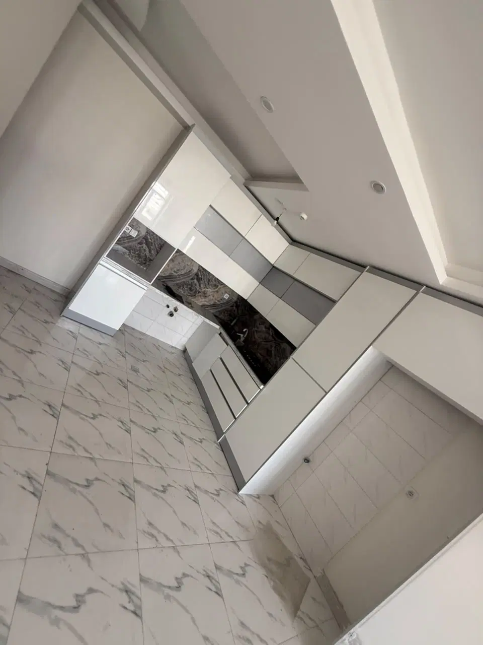 ۶۰مترروبنما،مشاورشماخانم اذر