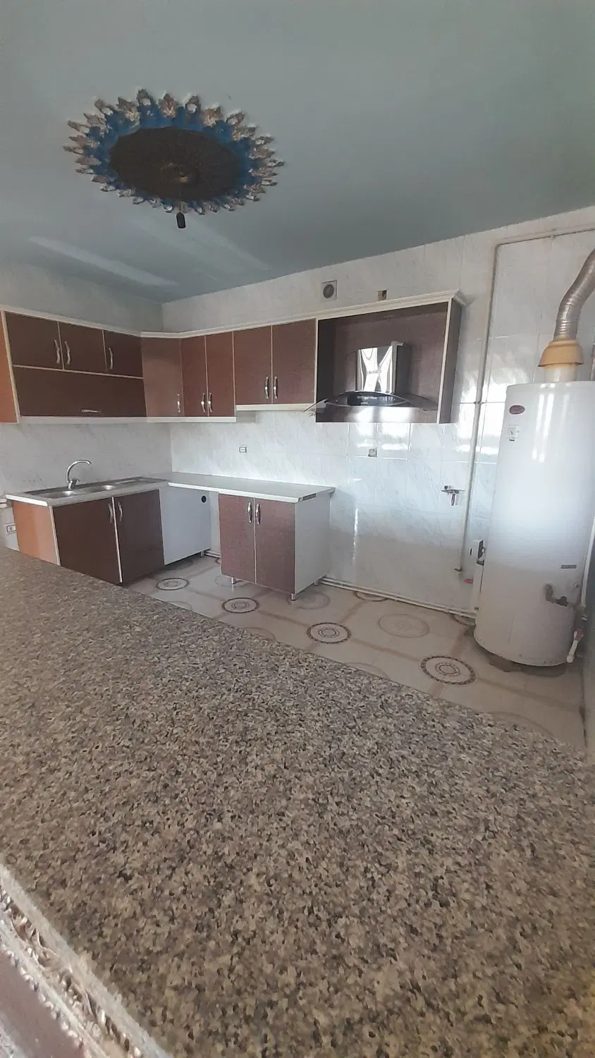 اجاره خانه ۸۰ متری طبقه اول