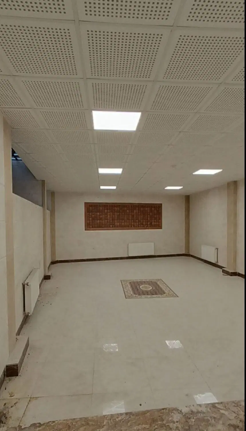 اجاره واحدخدماتی ۷۰ متری شیک،مرکز شهر،جنب بازار