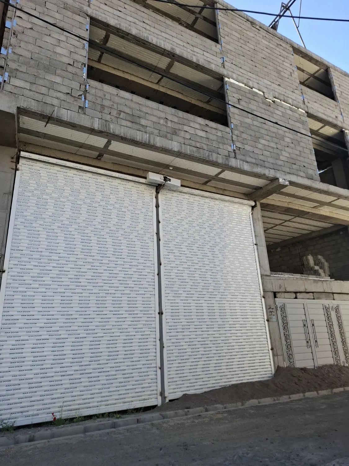 مغازه دودهنه جهت انباری یا کارگاه
