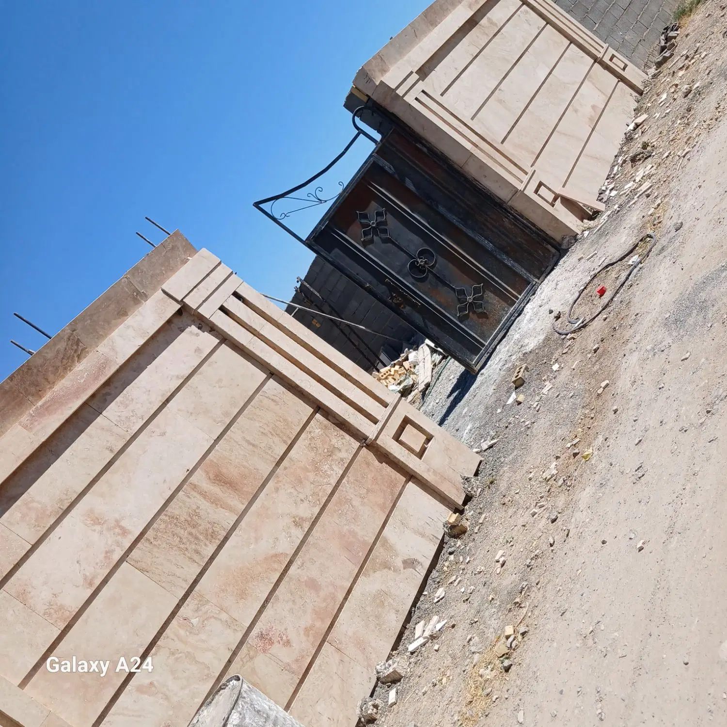 سلام خانه ۲۰۰متری ویلای داخل بافت مسکونی