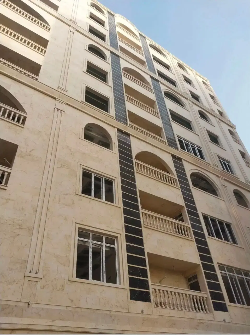 فروش یک واحد آپارتمان آبسوارن