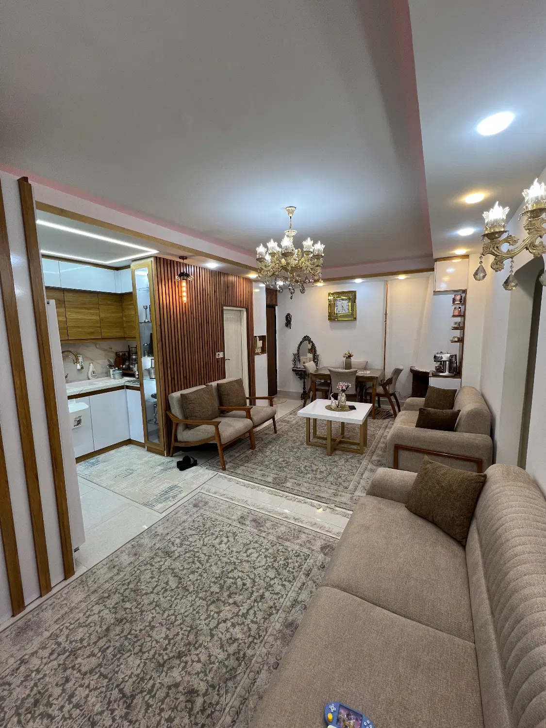 آپارتمان لاکانی عطاآفرین سند لوکس