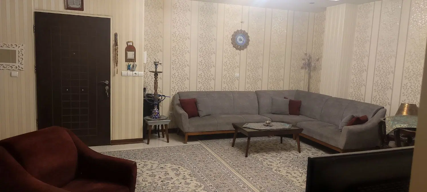 73متری  فروشنده ی واقعی