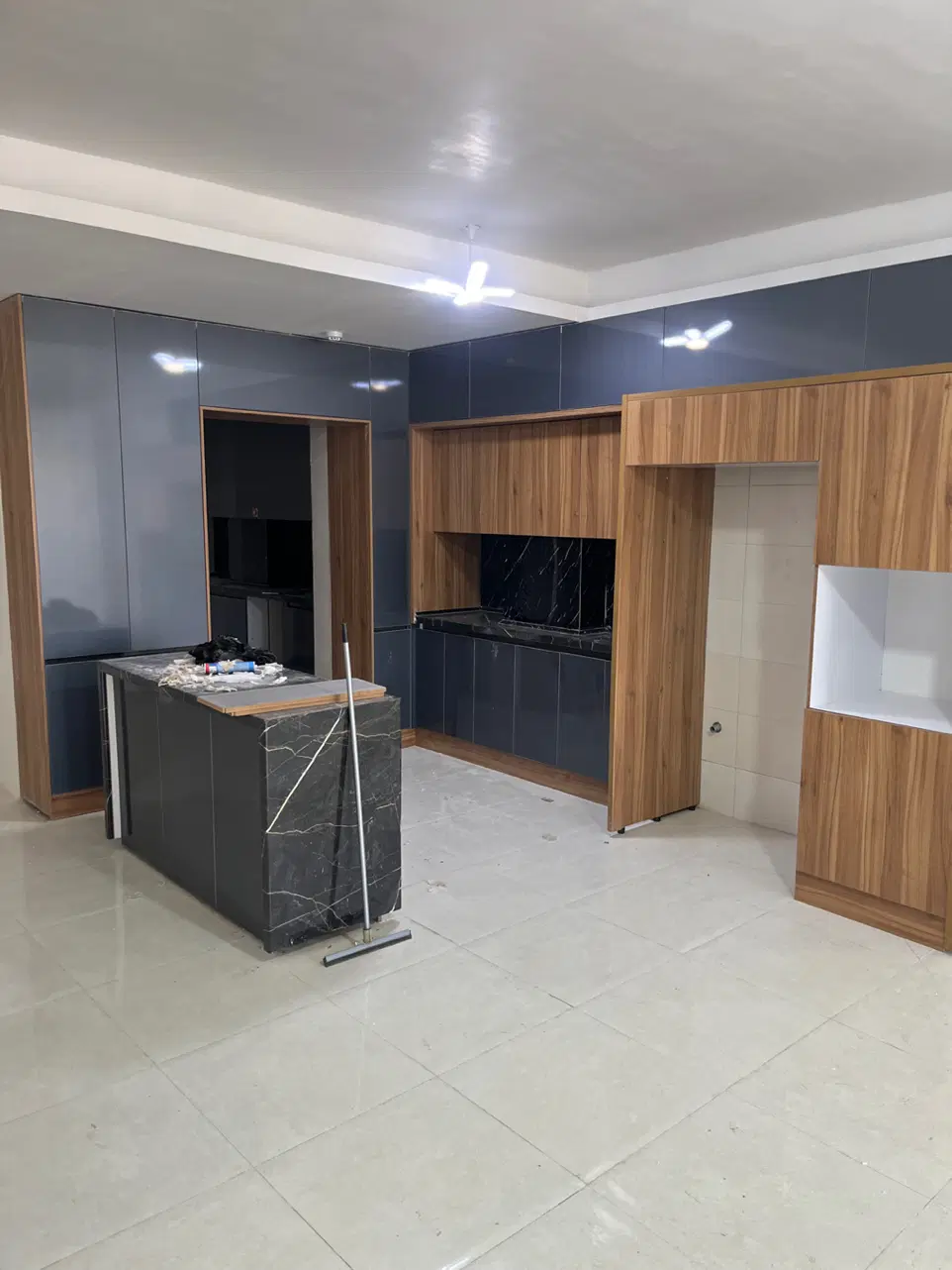 اجاره واحد نوساز ۳ خوابه،یک خواب مستر فول امکانات