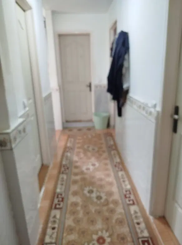 اندیشه طبقه همکف