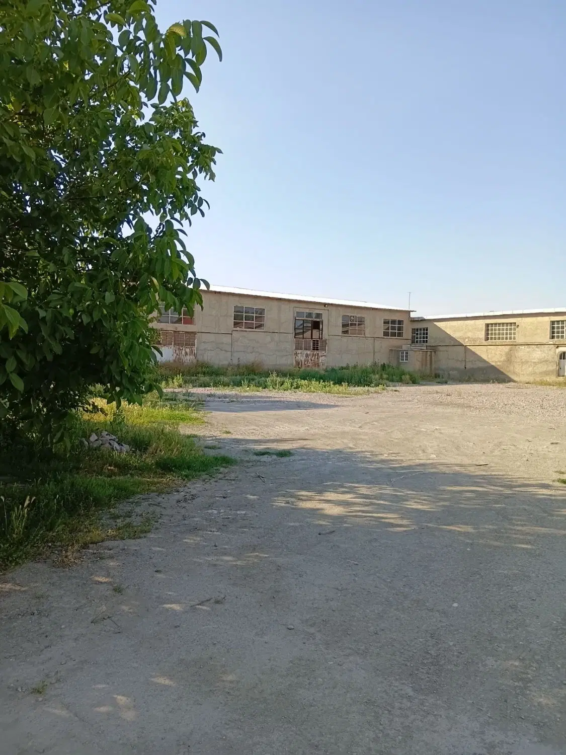 سوله صنعتی بزرگ جاده سنتو
