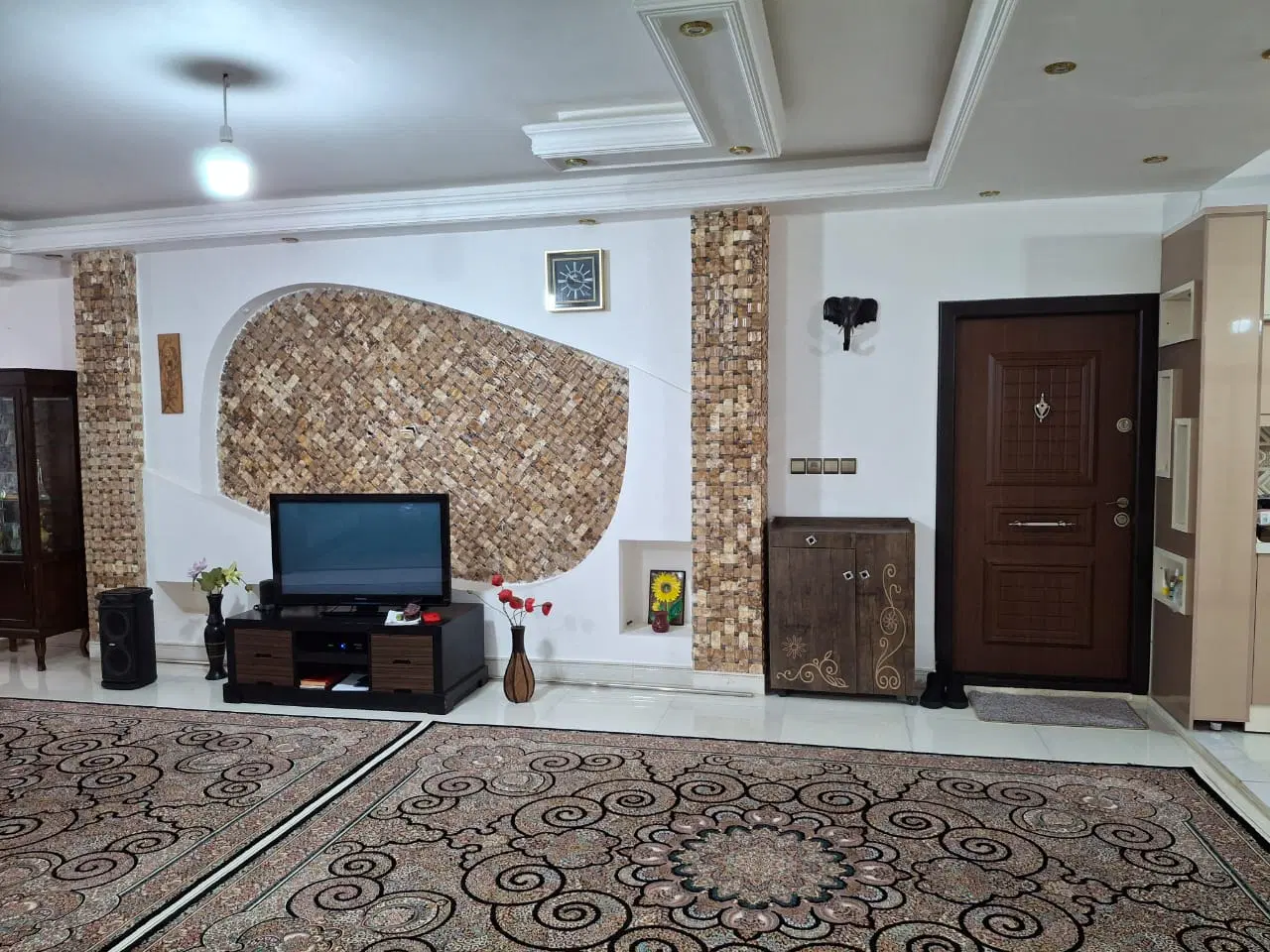 ۳۰۰ متر بنا در دو طبقه اکازیون